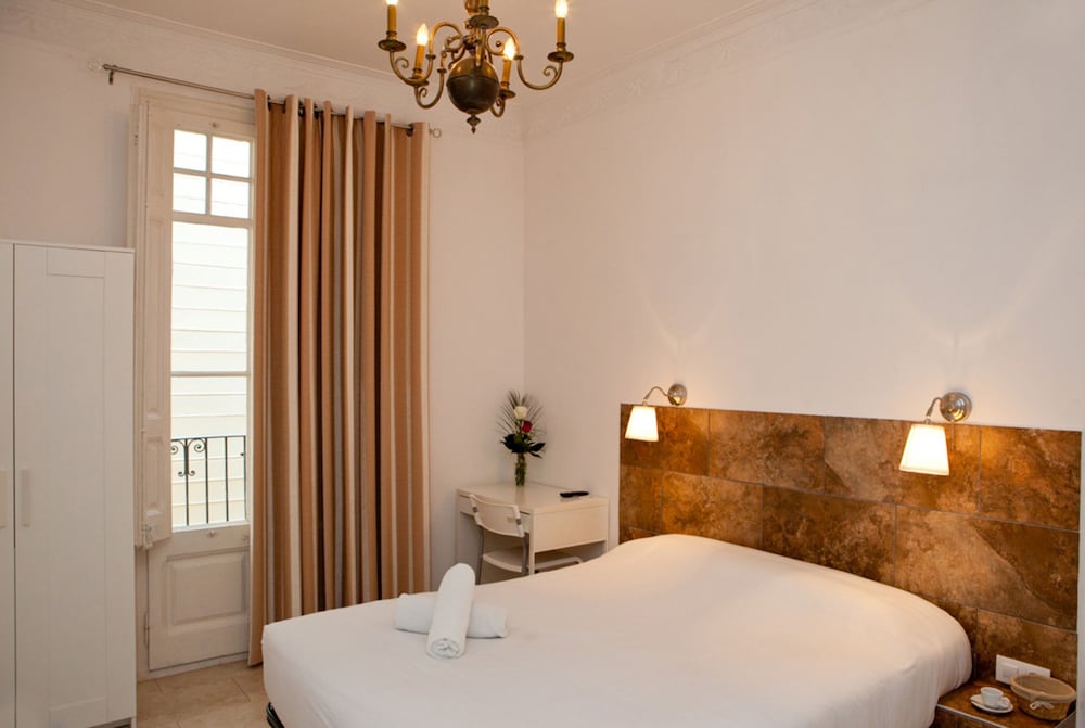 Фото Hostal Martinval