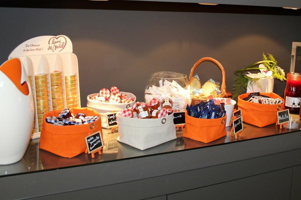 Фото Kyriad Prestige Vannes Centre - Palais des Arts