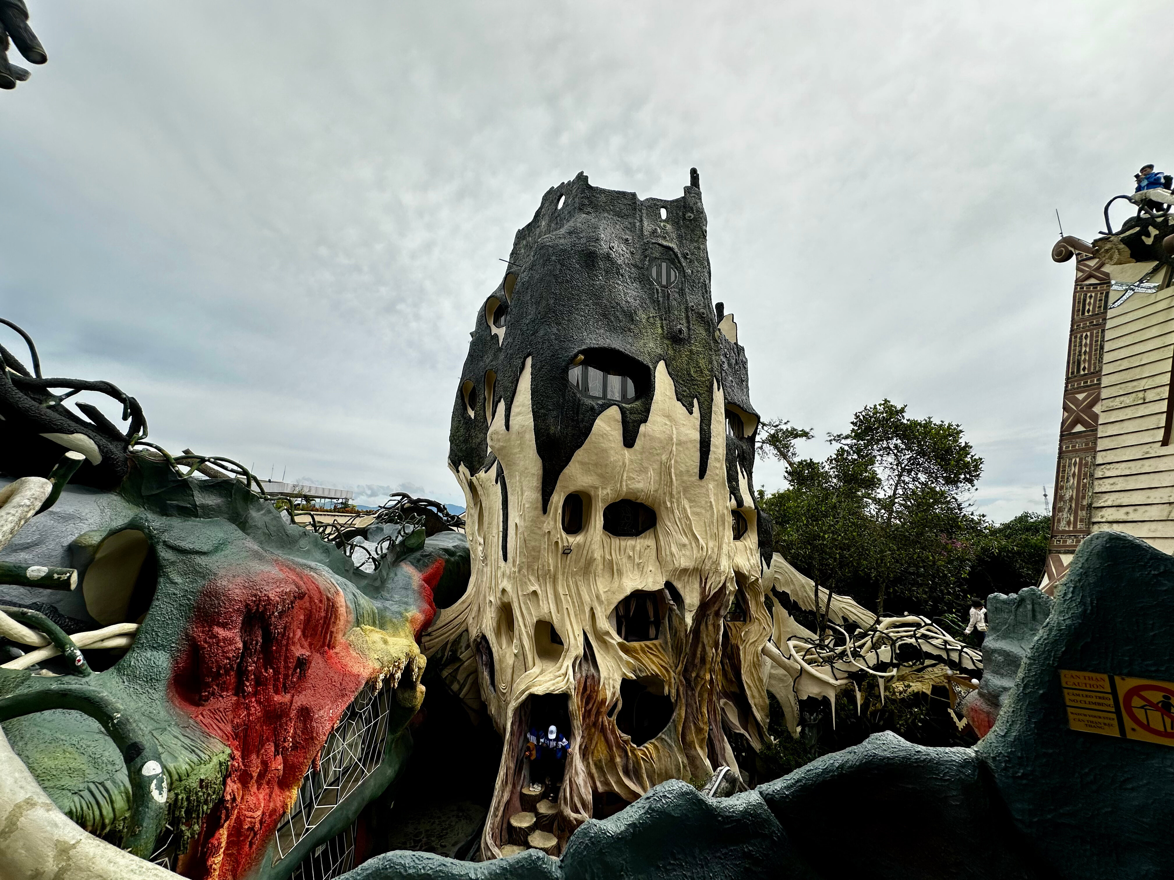 Фото Crazy House