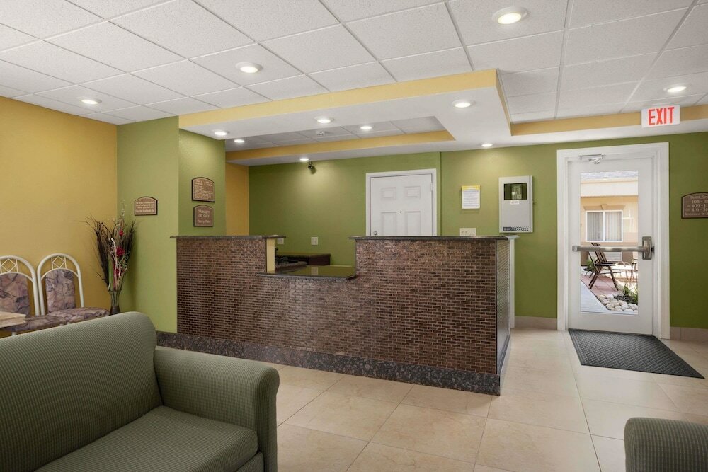 Фото Quality Inn & Suites Glenmont - Albany South