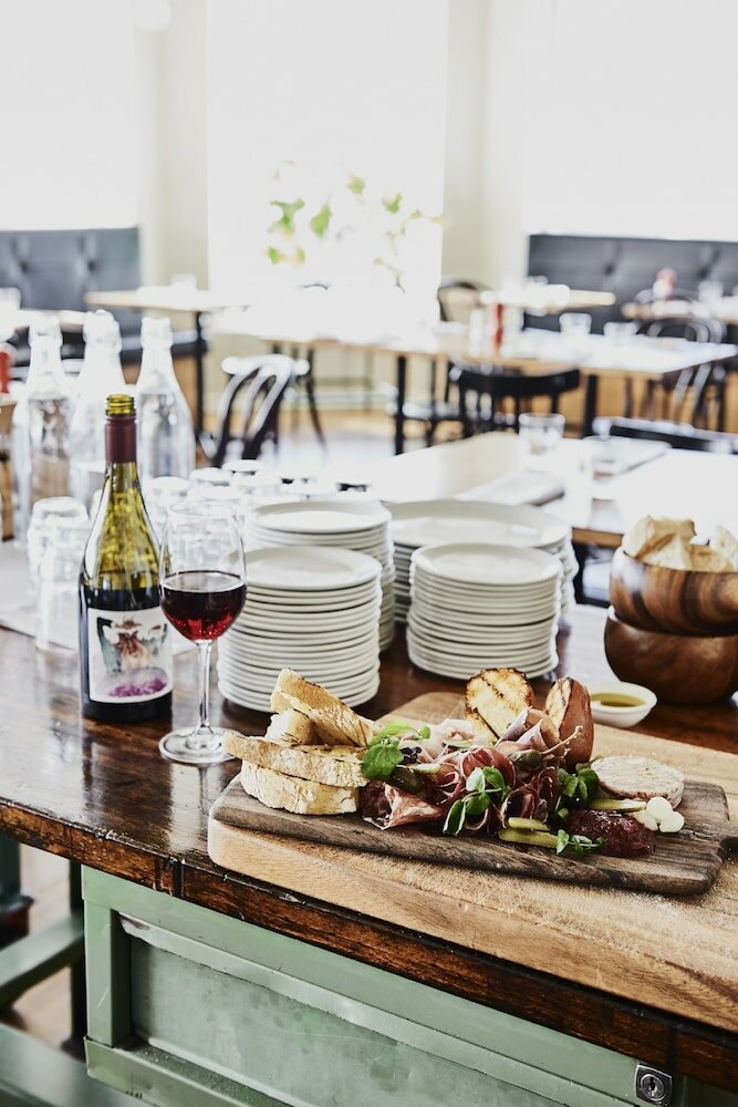 Фото Plough Hotel