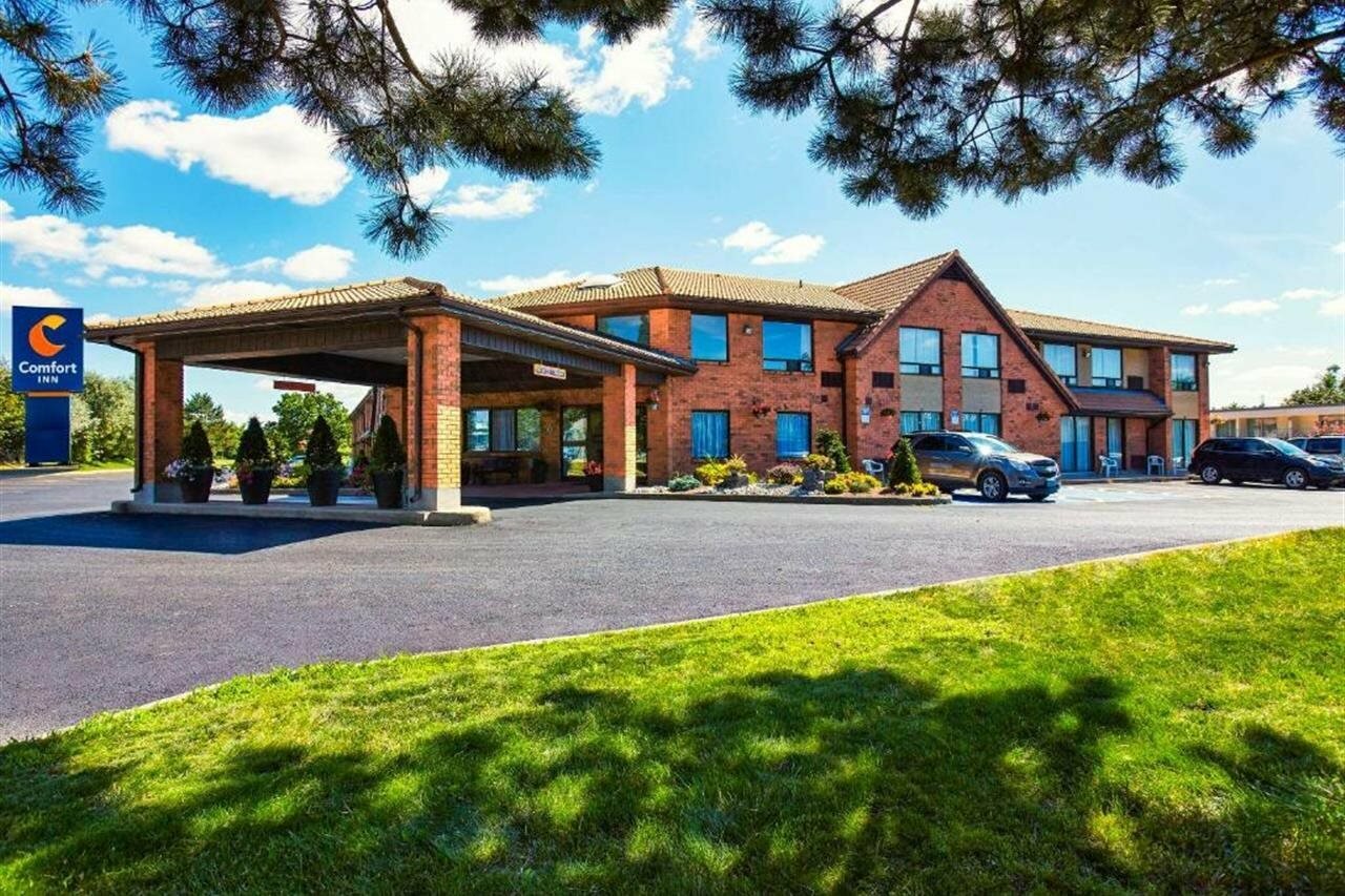 Фото Comfort Inn Cobourg