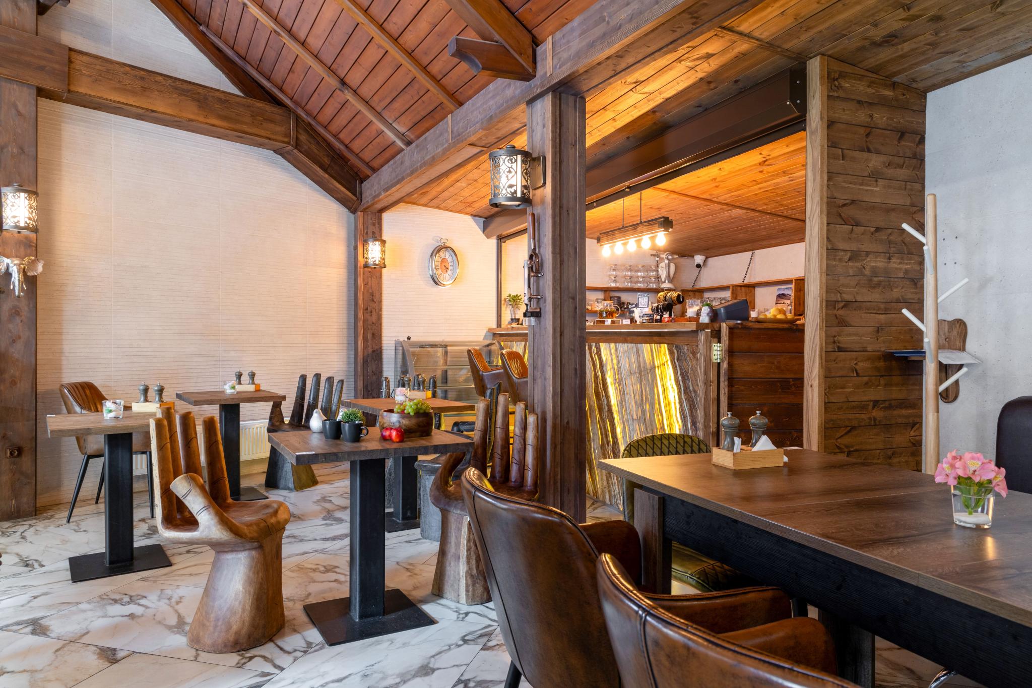 Фото Red Wood by Provence