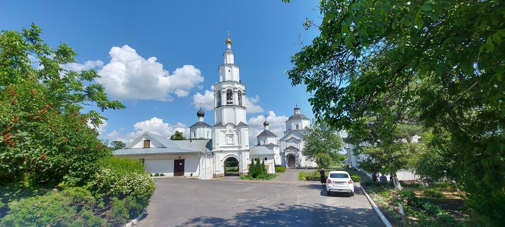 دير، مسكن الرهبان، كنيسة Rylsky Svyato-Nikolayevsky monastery ، مقاطعة كورسك، صورة