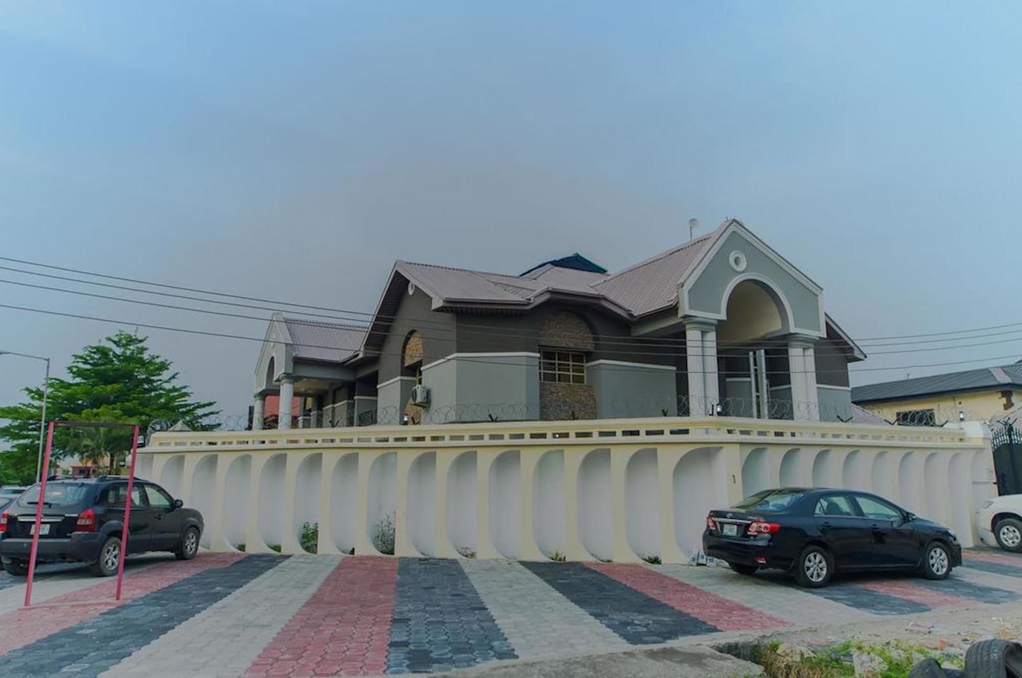 Фото CribVille Hotel & Suites