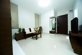 Фото Central place serviced apartment 1