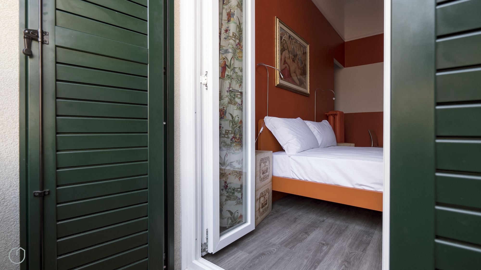 Фото отеля 2