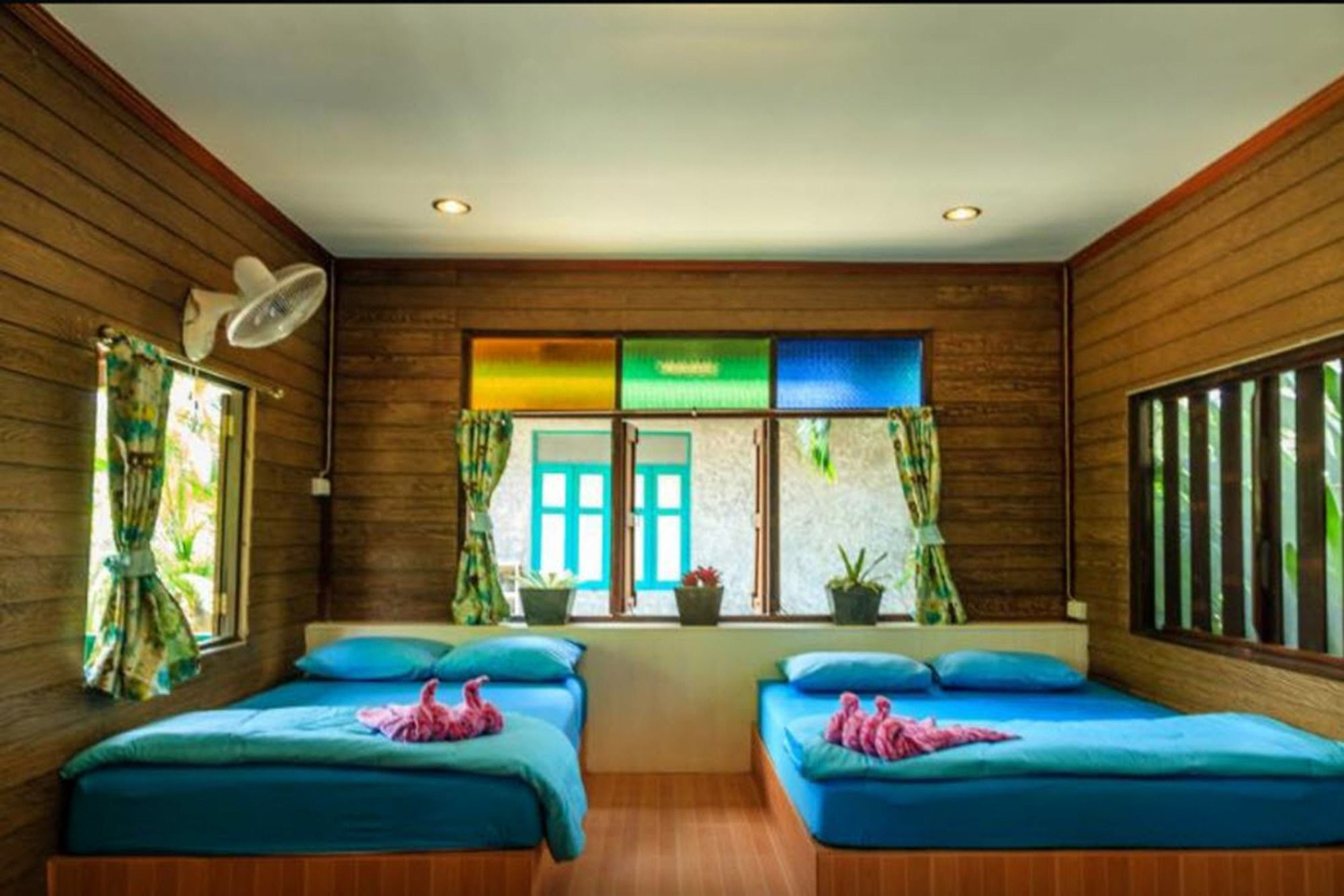 Фото Pop Riverside Homestay