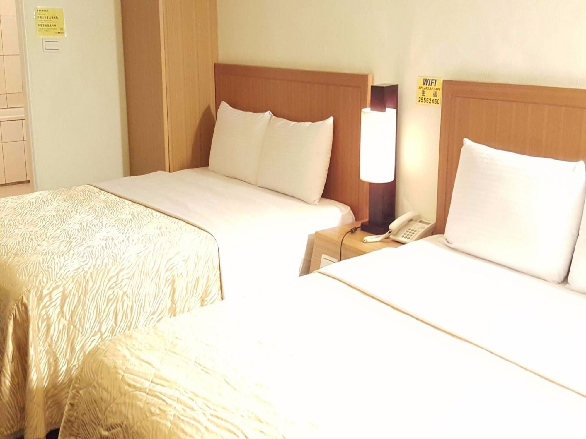 Фото Chian Huei Business Hotel