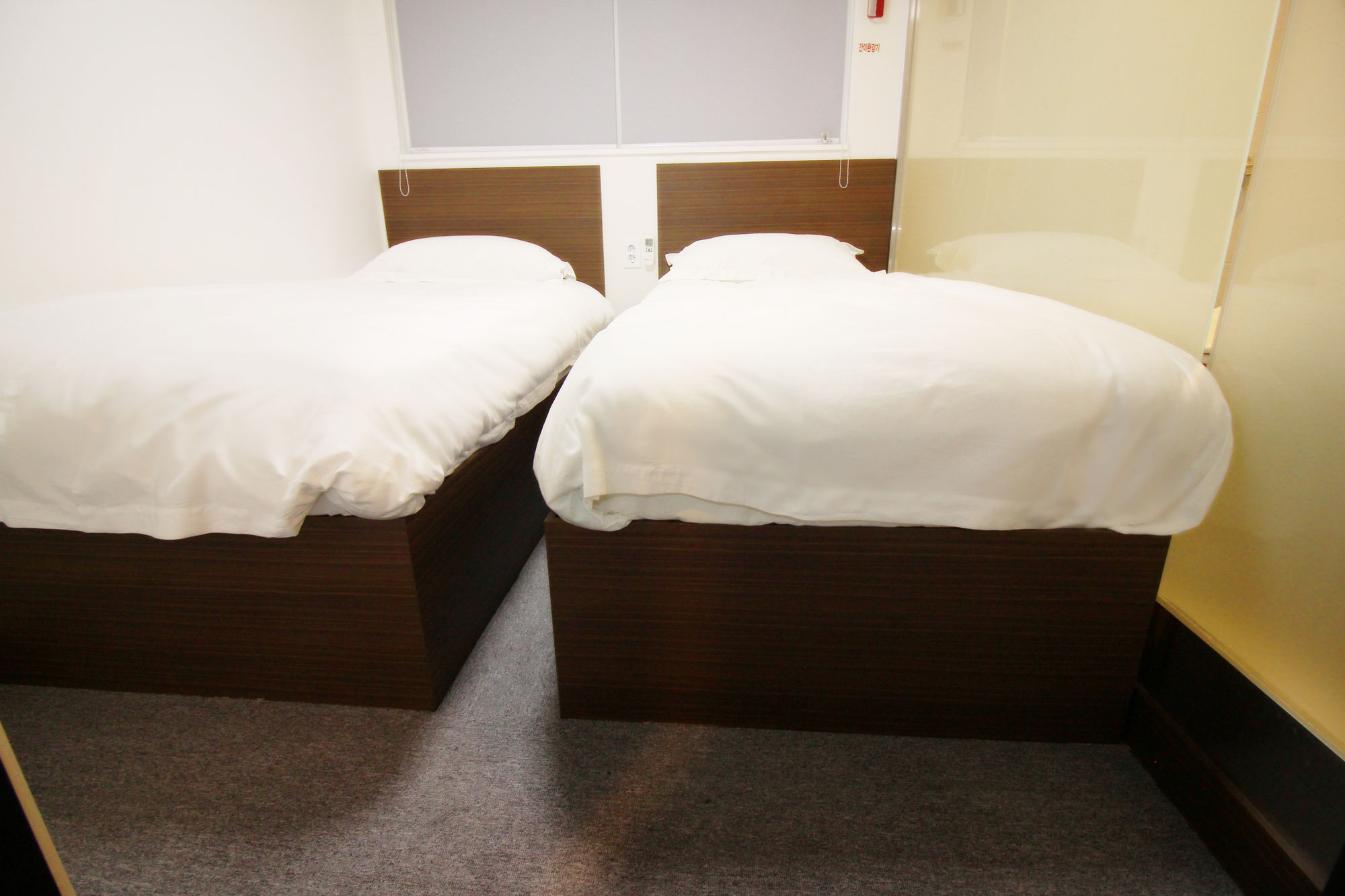 Фото Philstay Myeongdong Central Hotel