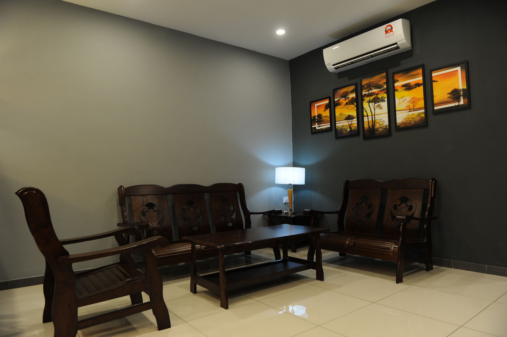 Фото Kuok Pin Hotel