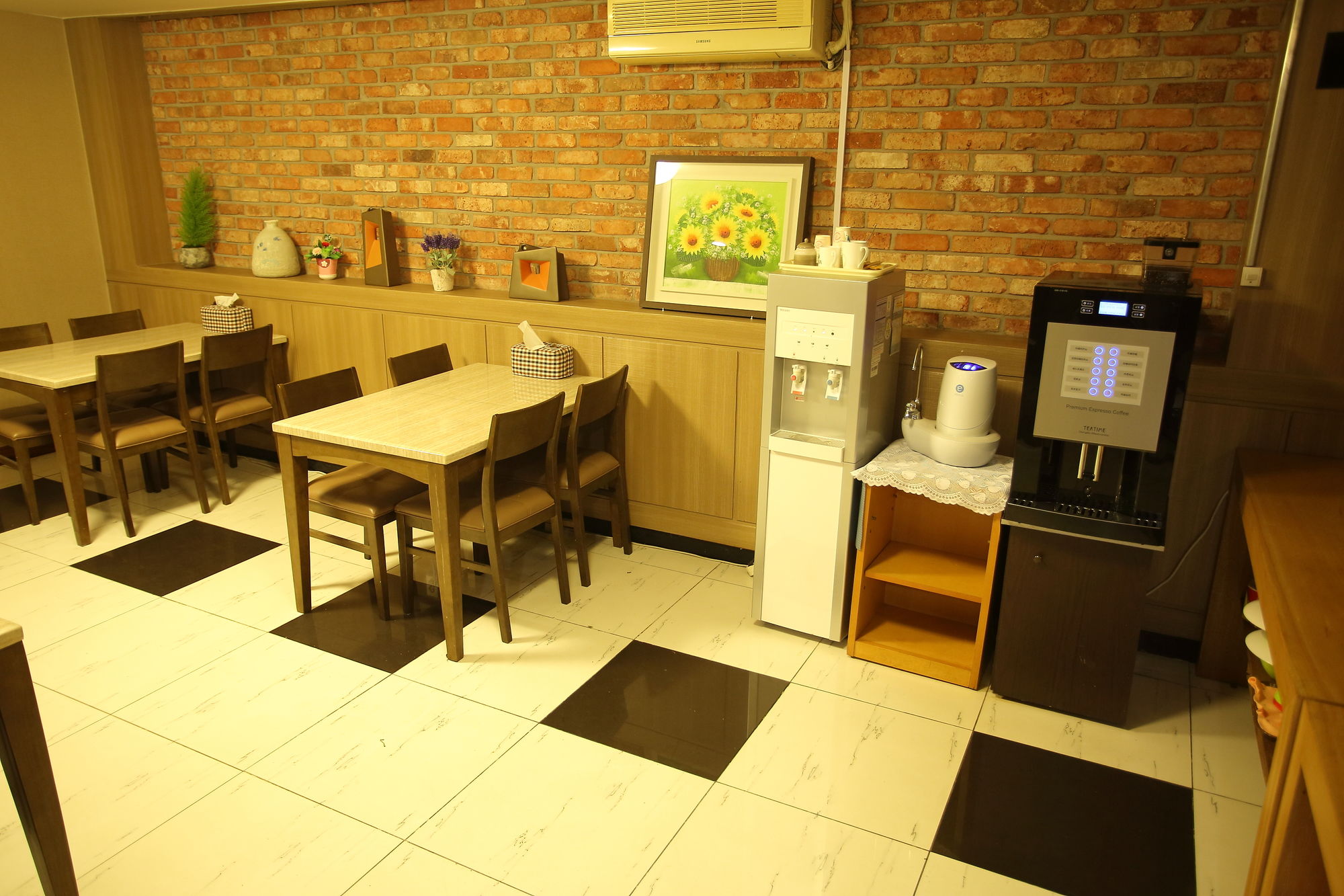 Фото Central Hotel