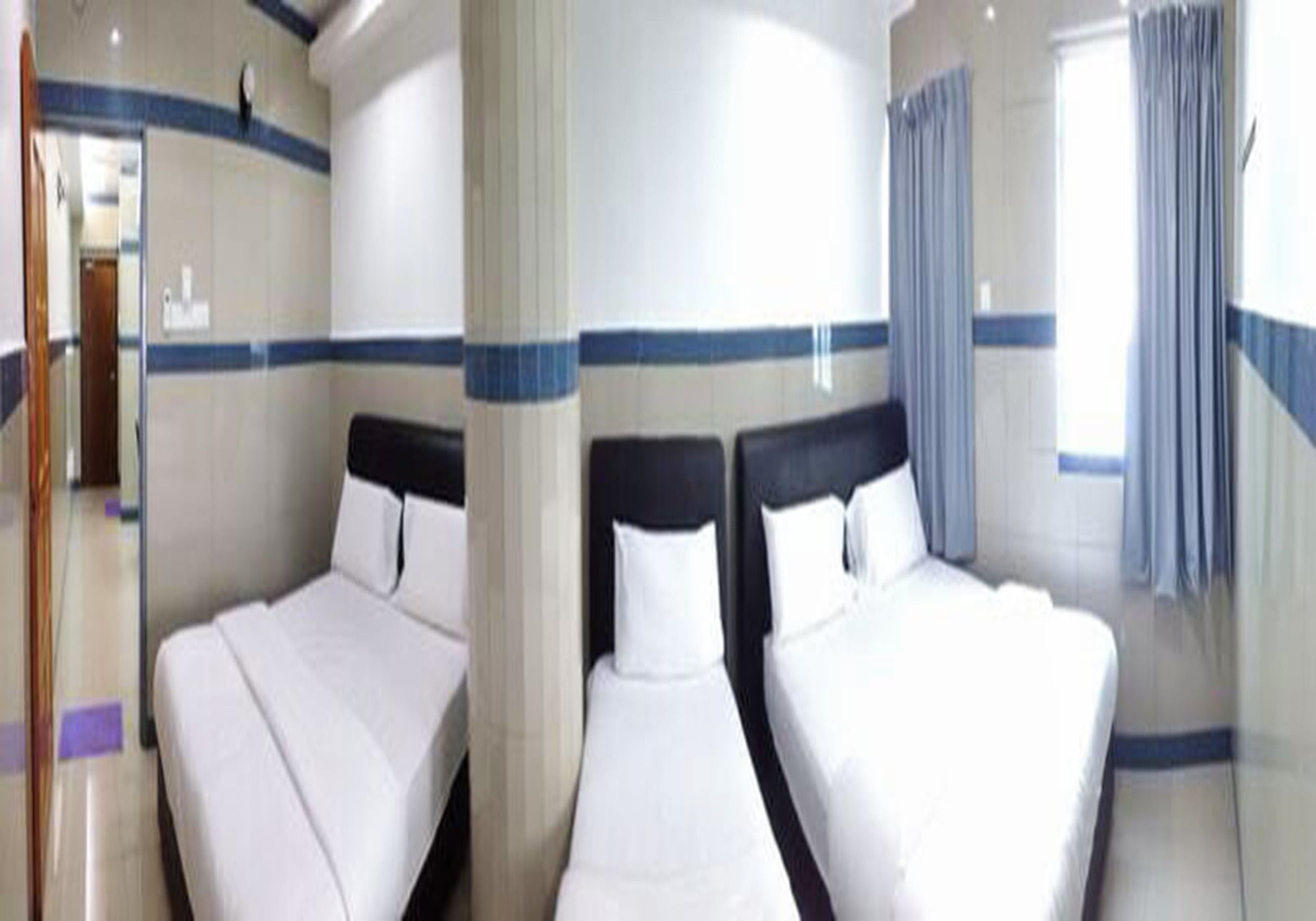 Фото Burmahtel - Hostel