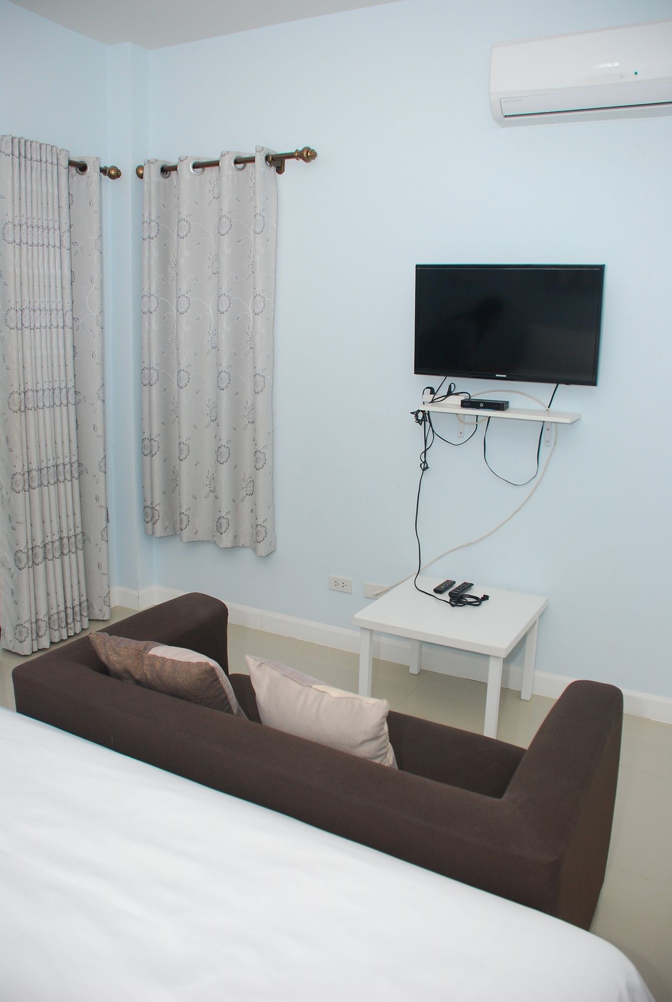 Фото The First Residence