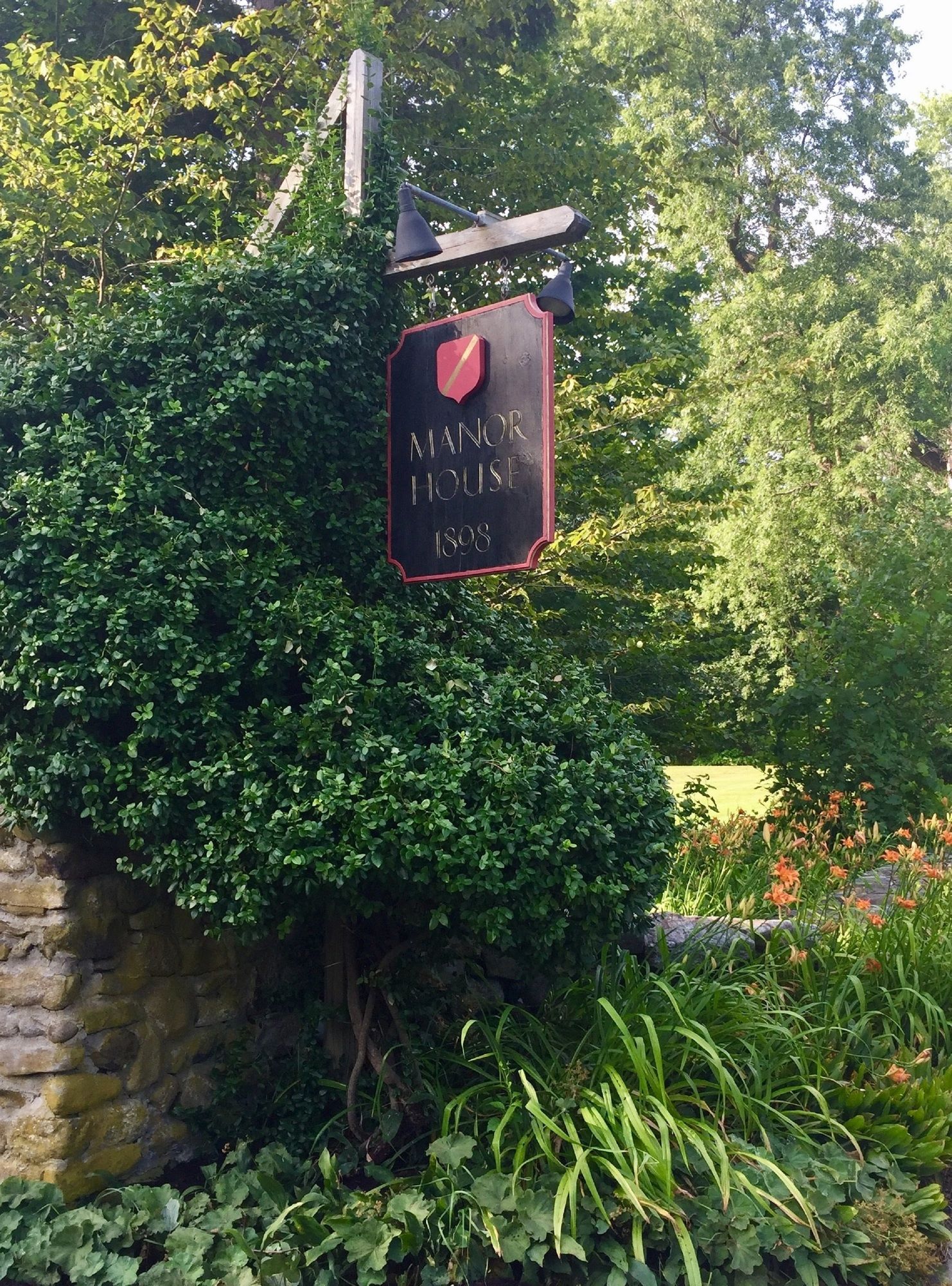 Фото Manor House Inn