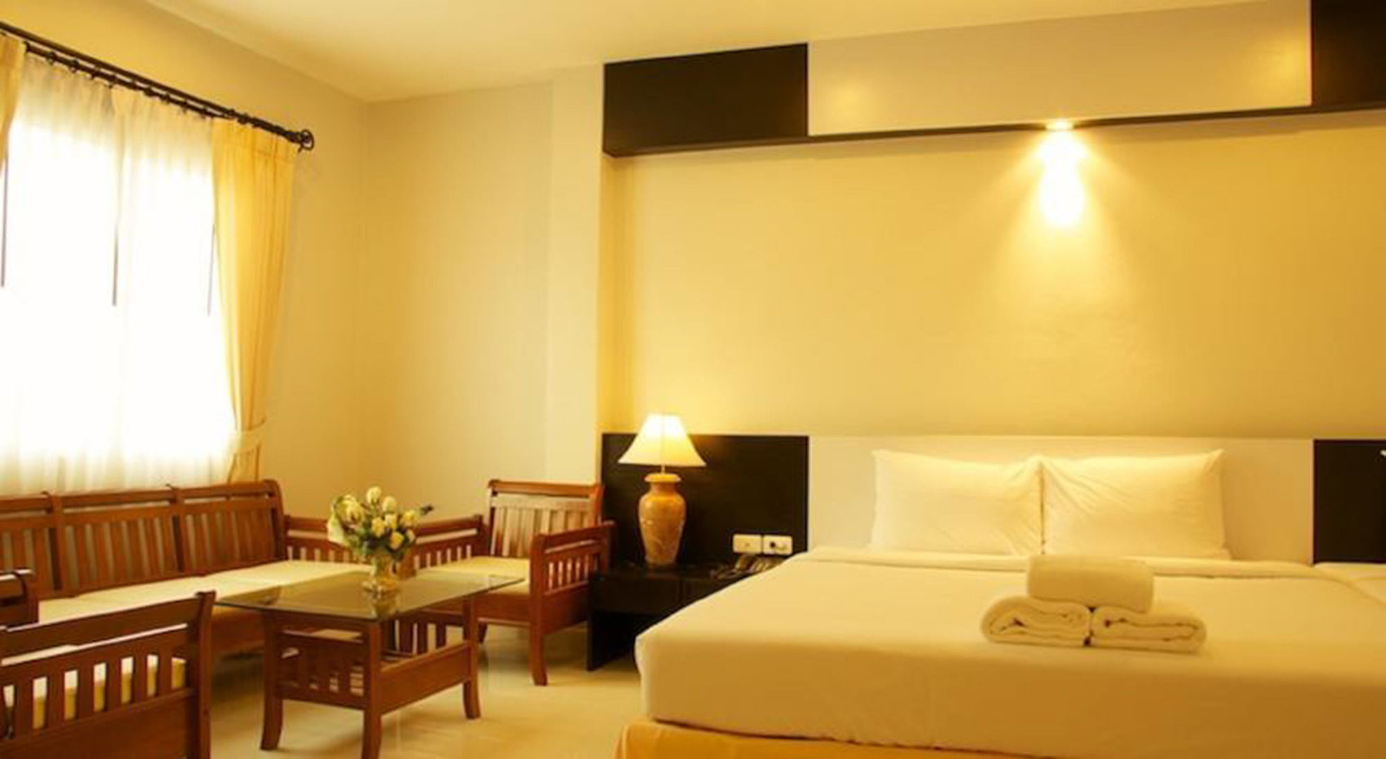 Фото Airport Mansion Phuket