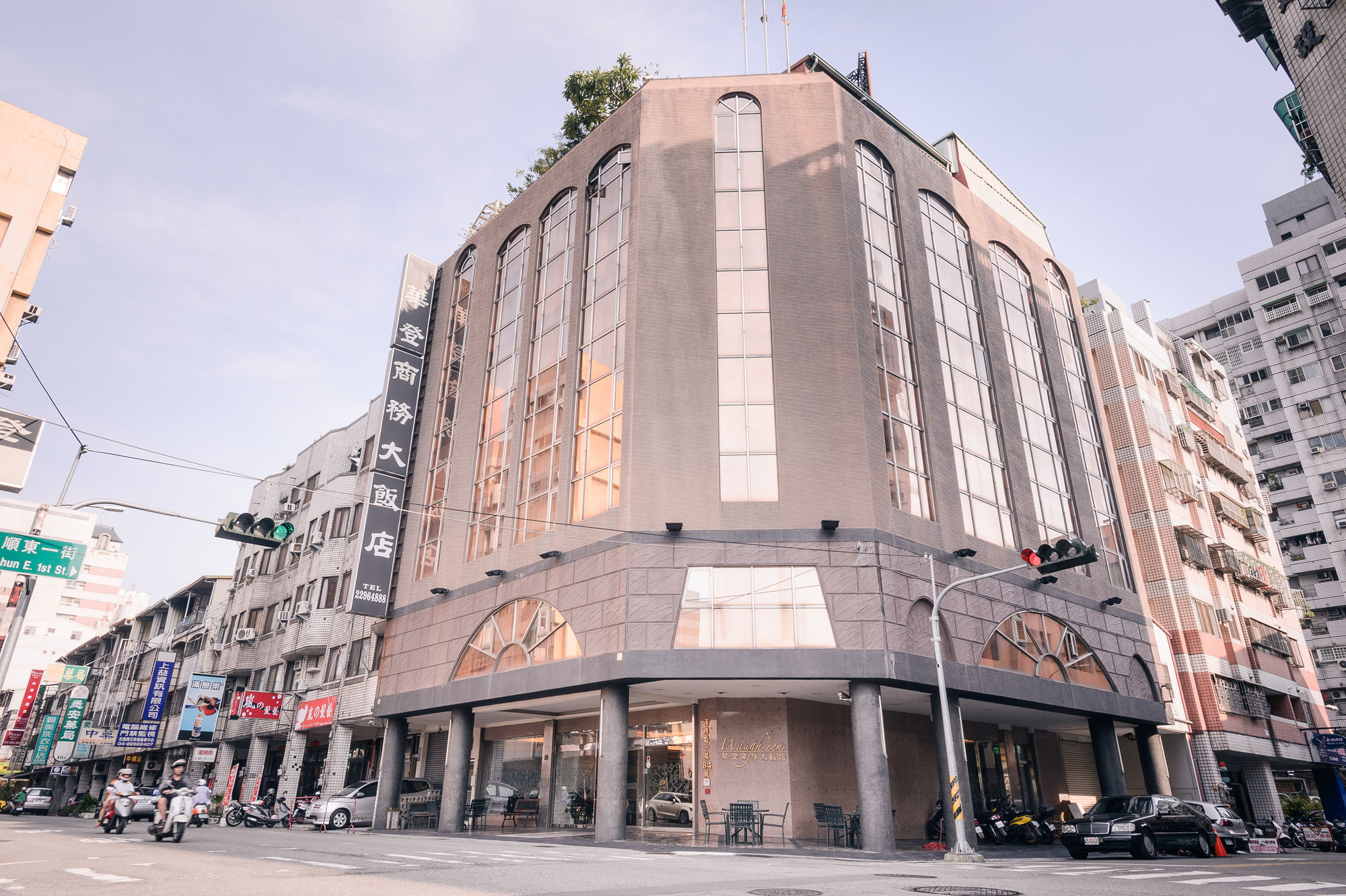 Фото Waugh Den Hotel