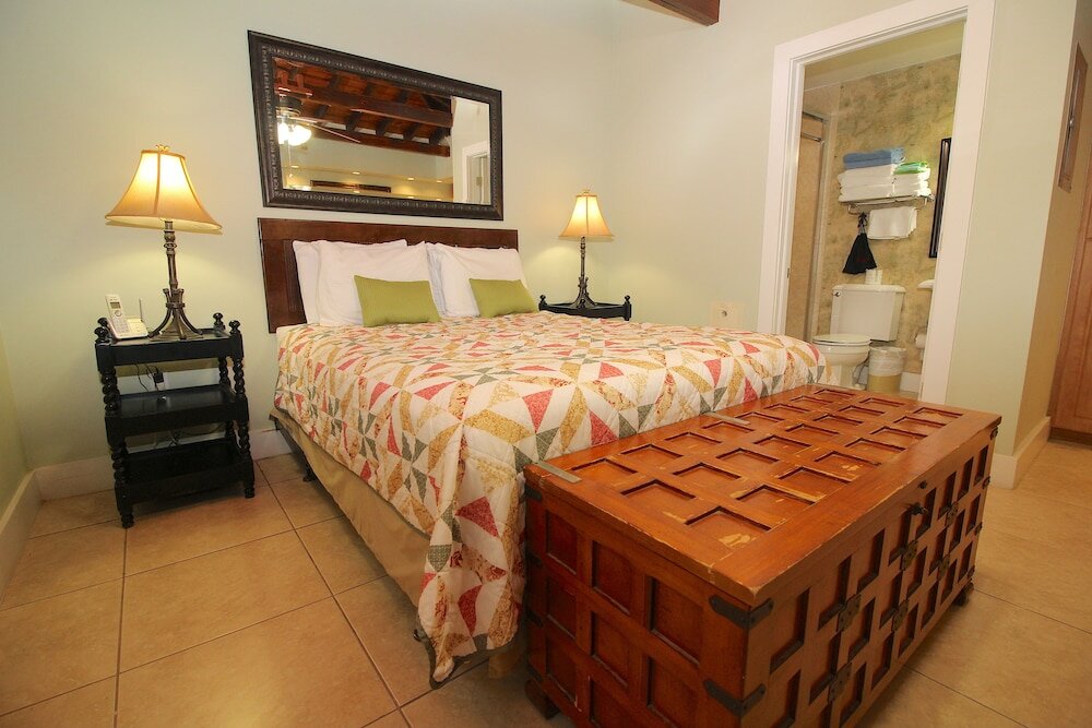 Фото Coconut Mallory Resort And Marina by Kees Vacations