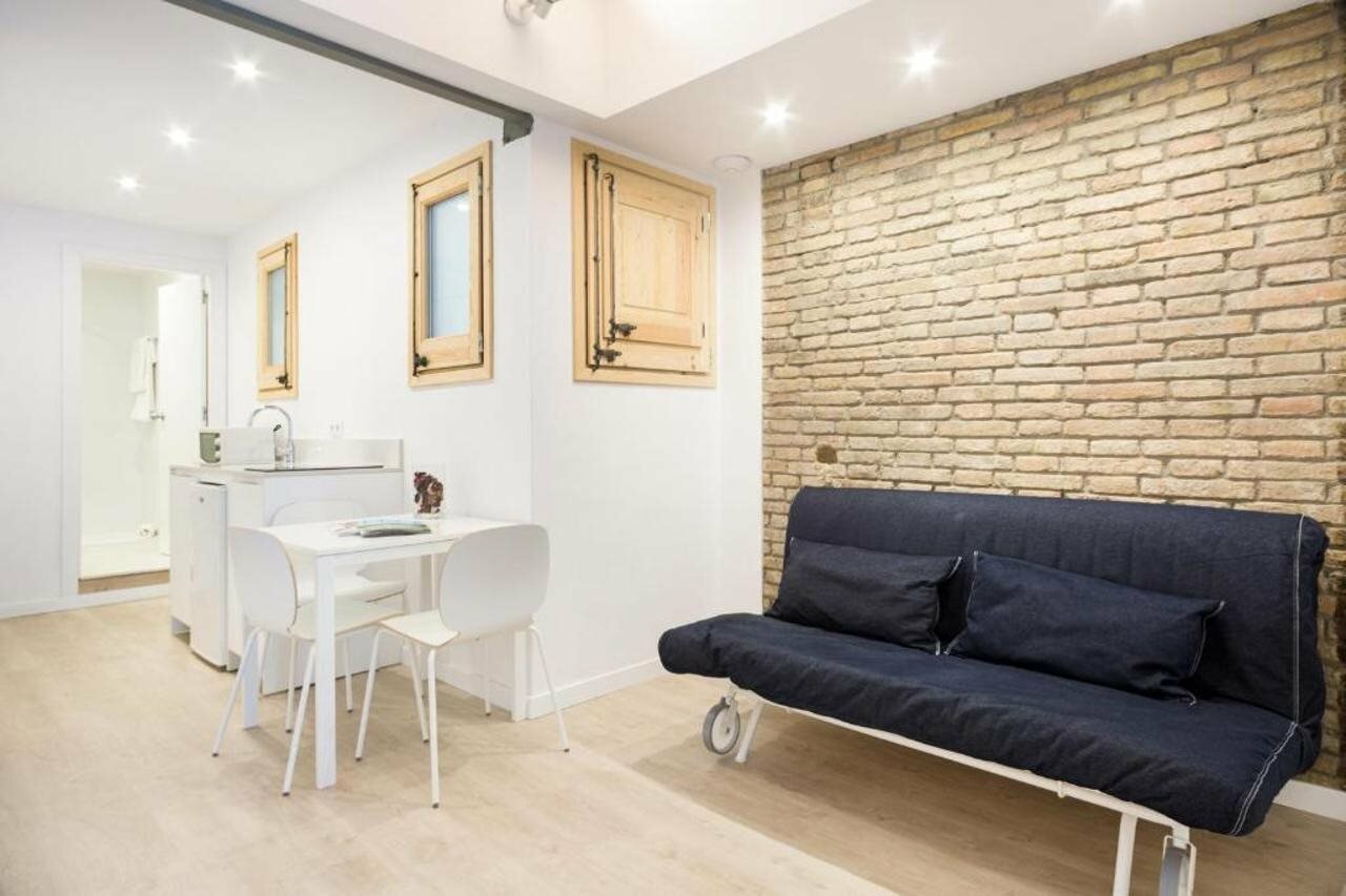 Фото BcnStop Sagrada Familia Apartments