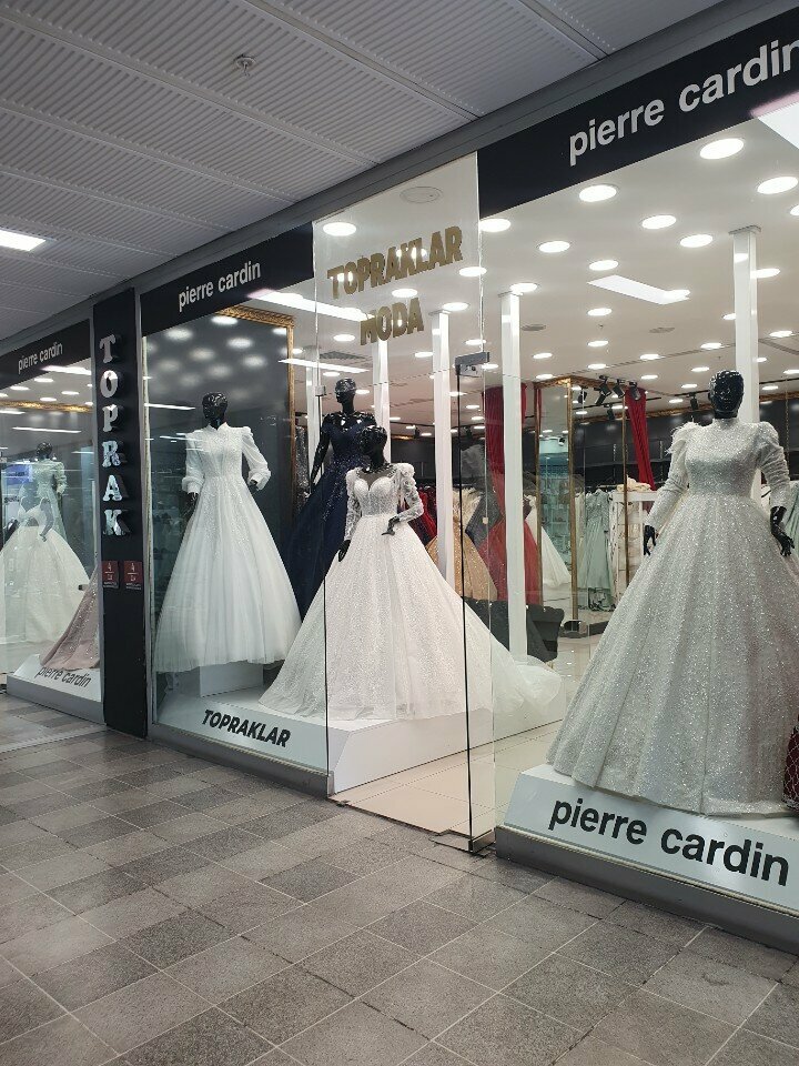 صالون فساتين السهرة Topraklar Moda Bridal Shop ، أنقرة، صورة