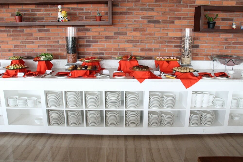 Фото Hariston Hotel and Suites