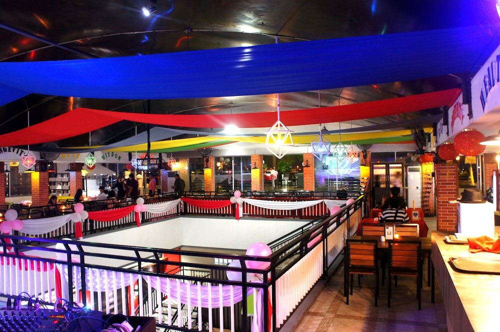 Фото Transera Hotel Pontianak