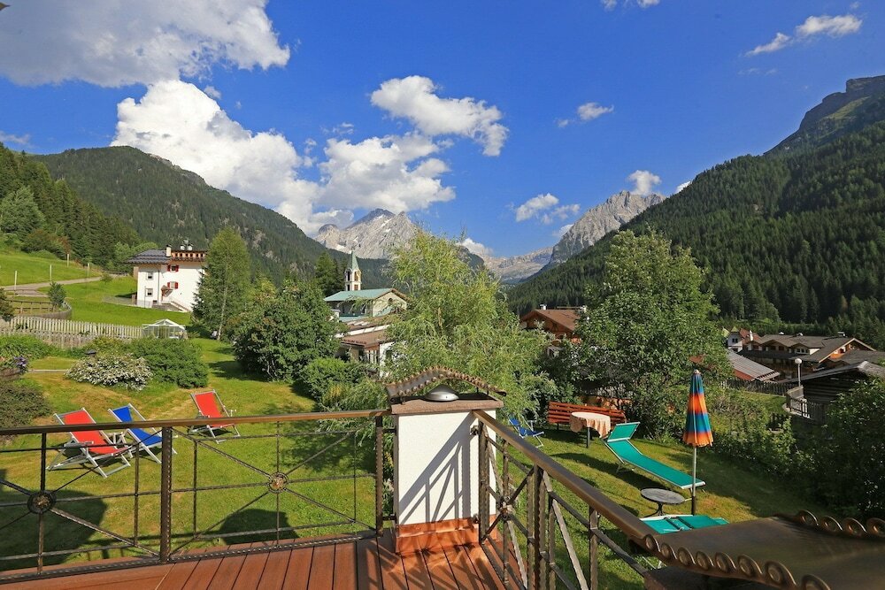 Фото Hotel Cesa Tyrol