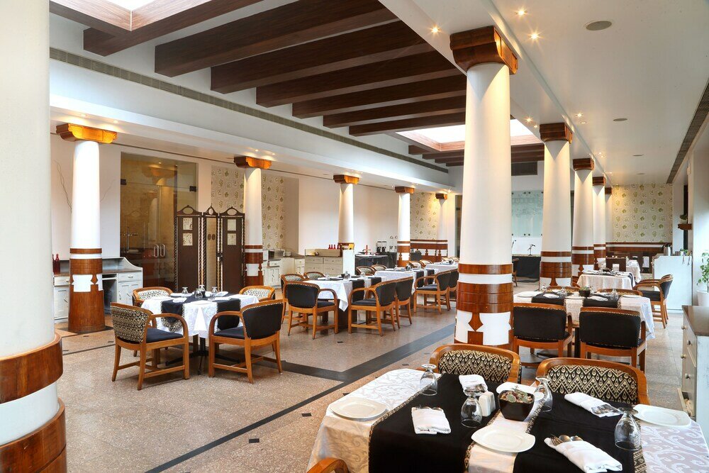 Фото Hotel Maurya