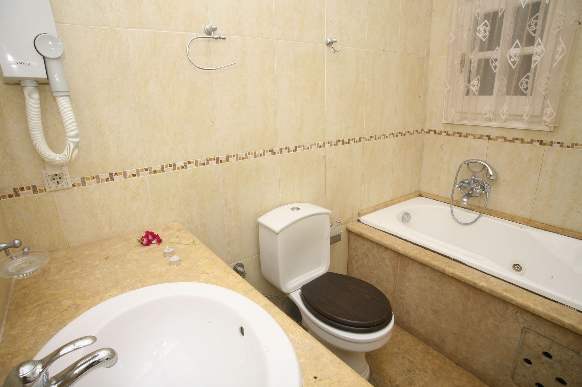 Фото Aphrodite Apartments