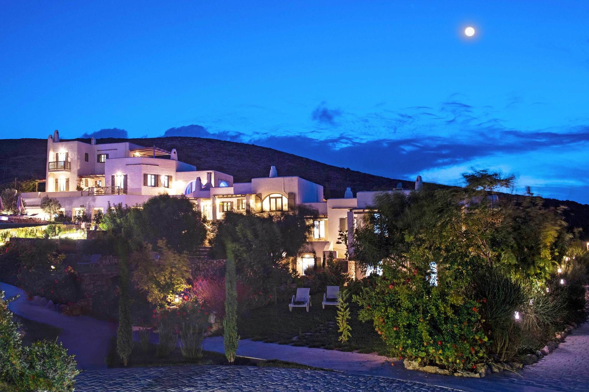 Фото Naoussa Hills Boutique Resort - Adults Only