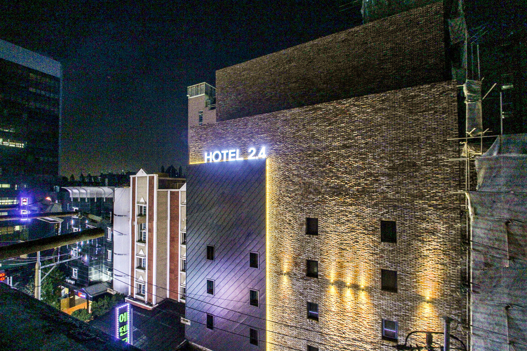 Фото Hotel 2.4