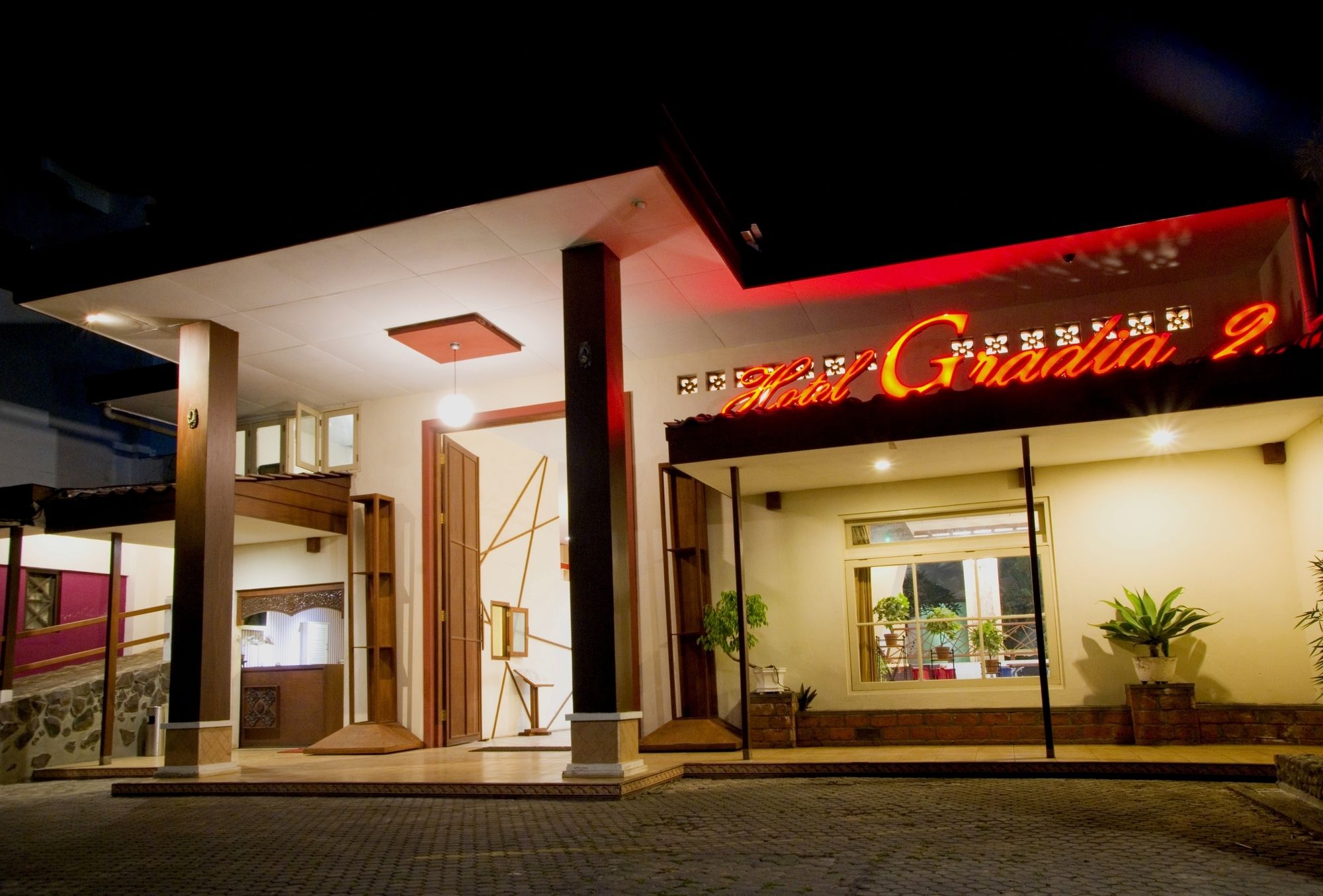 Фото Hotel Gradia 2