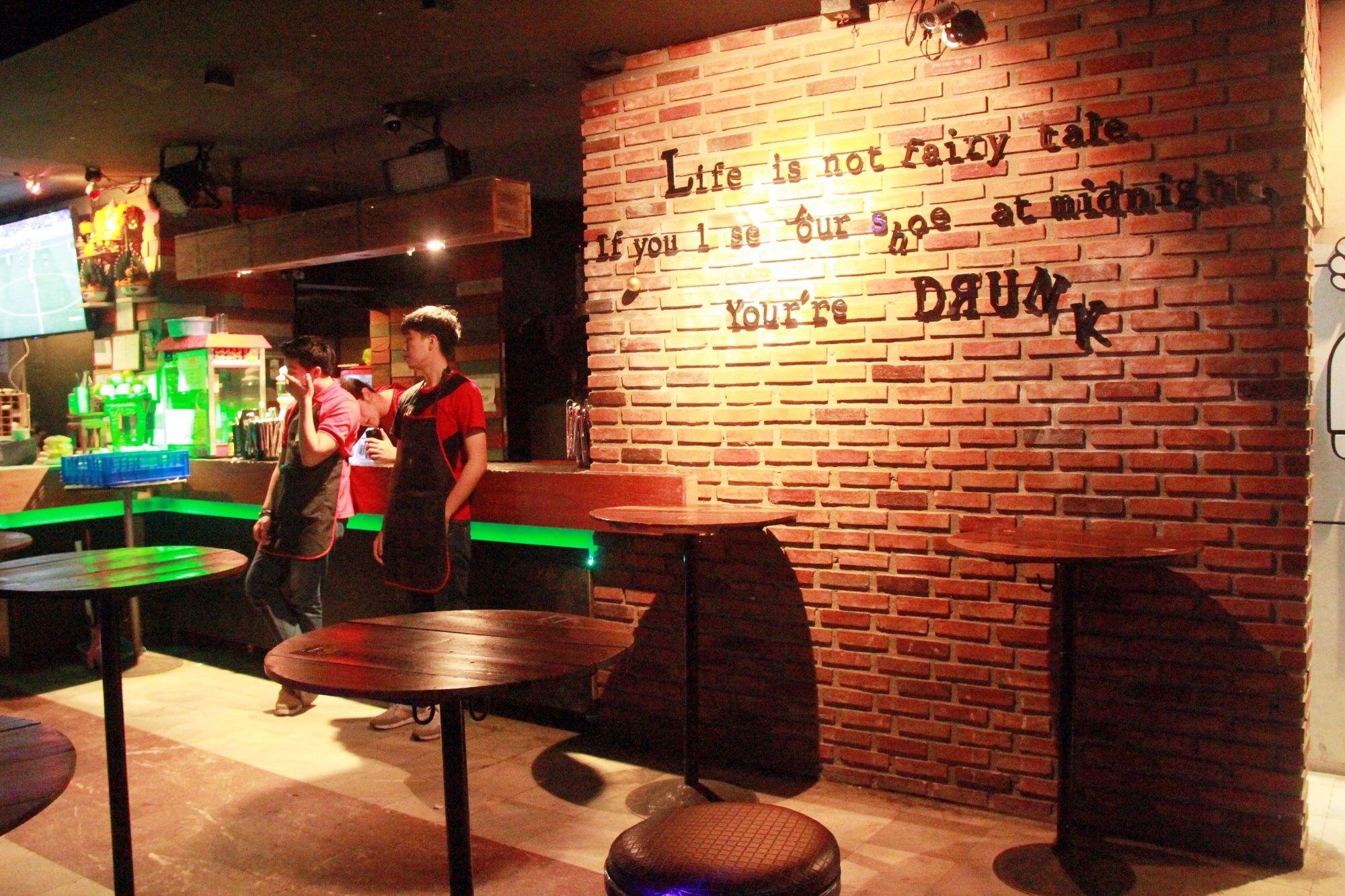 Фото Ruenthip hotel