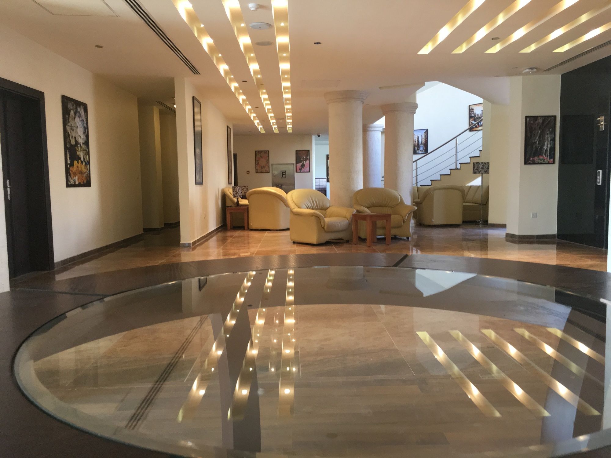 Фото Public Security Hotel & Chalets