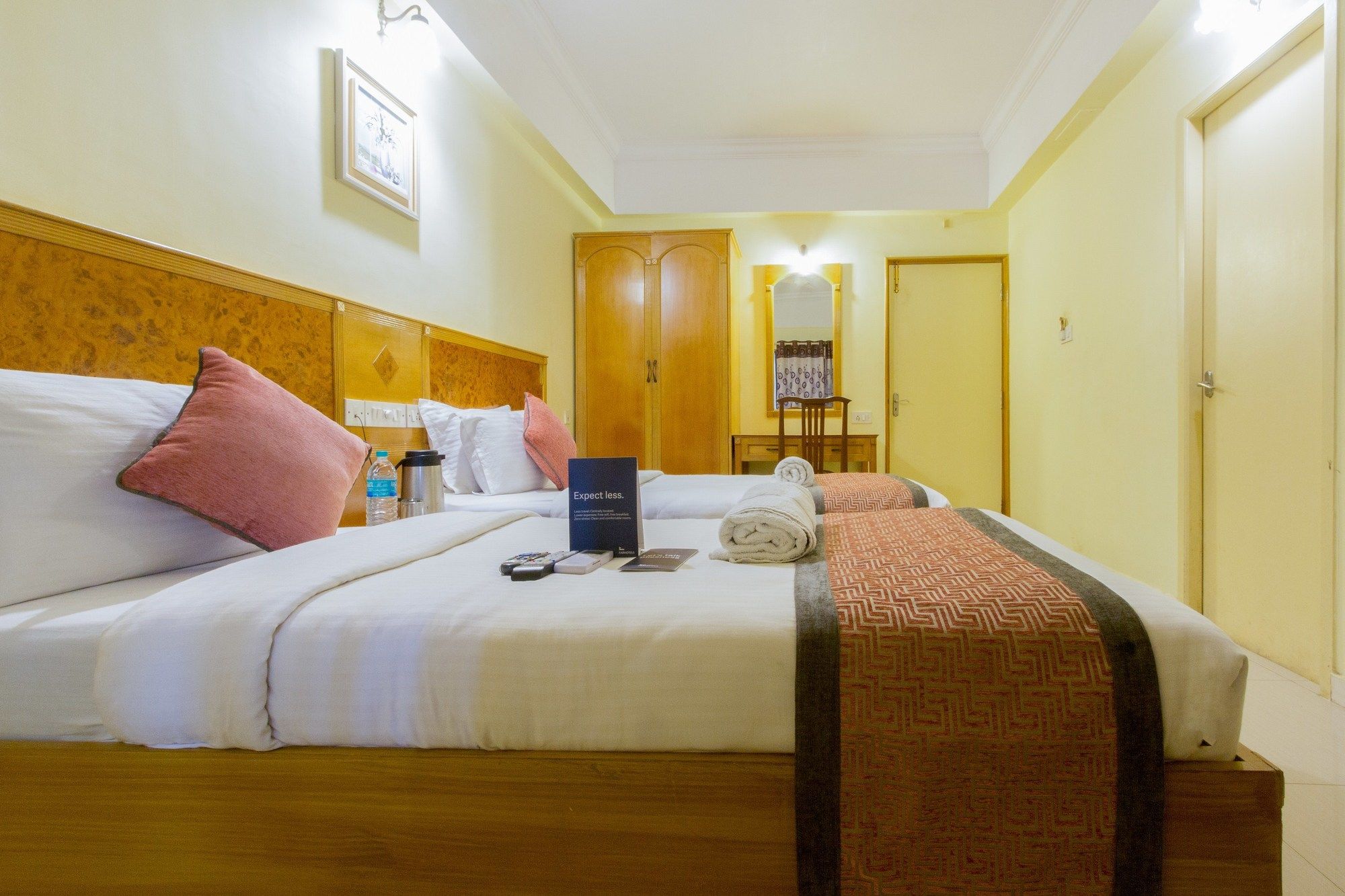 Фото FabHotel Metro Manor Central Station