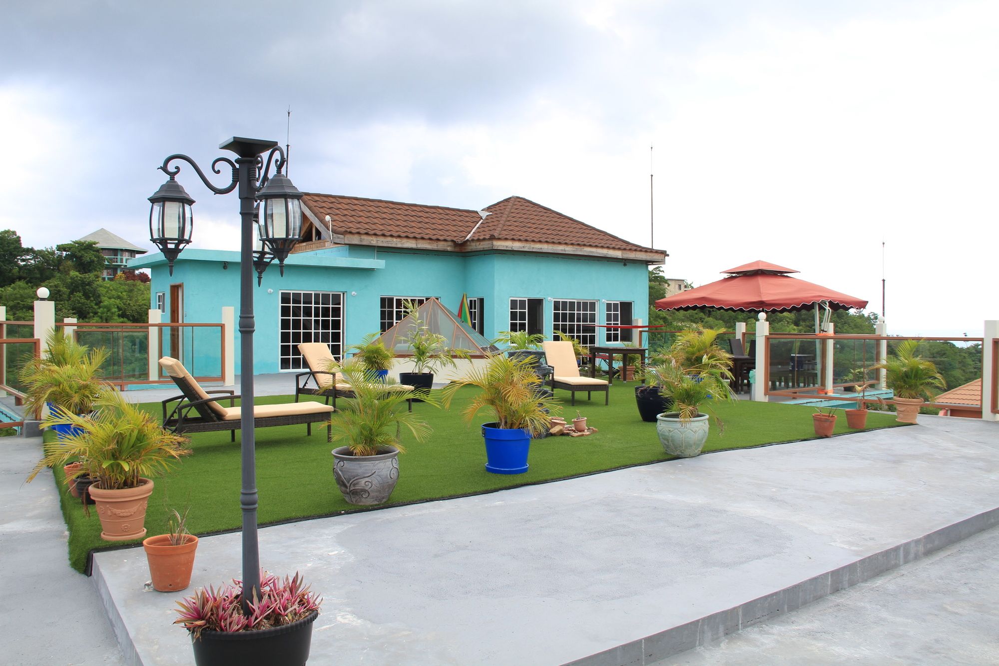 Фото Negril Sky Blue Resorts