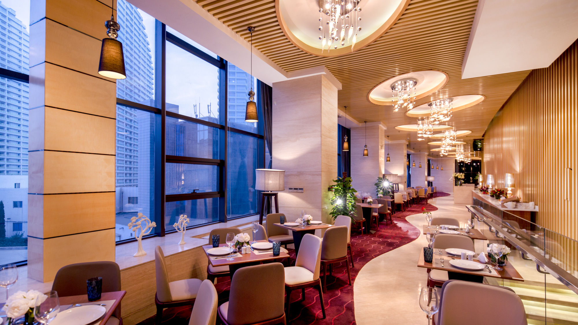 Фото Oak Chateau Dalian