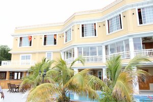 Гостиница Lebon Appart Hotel в Порт-о-Пренс