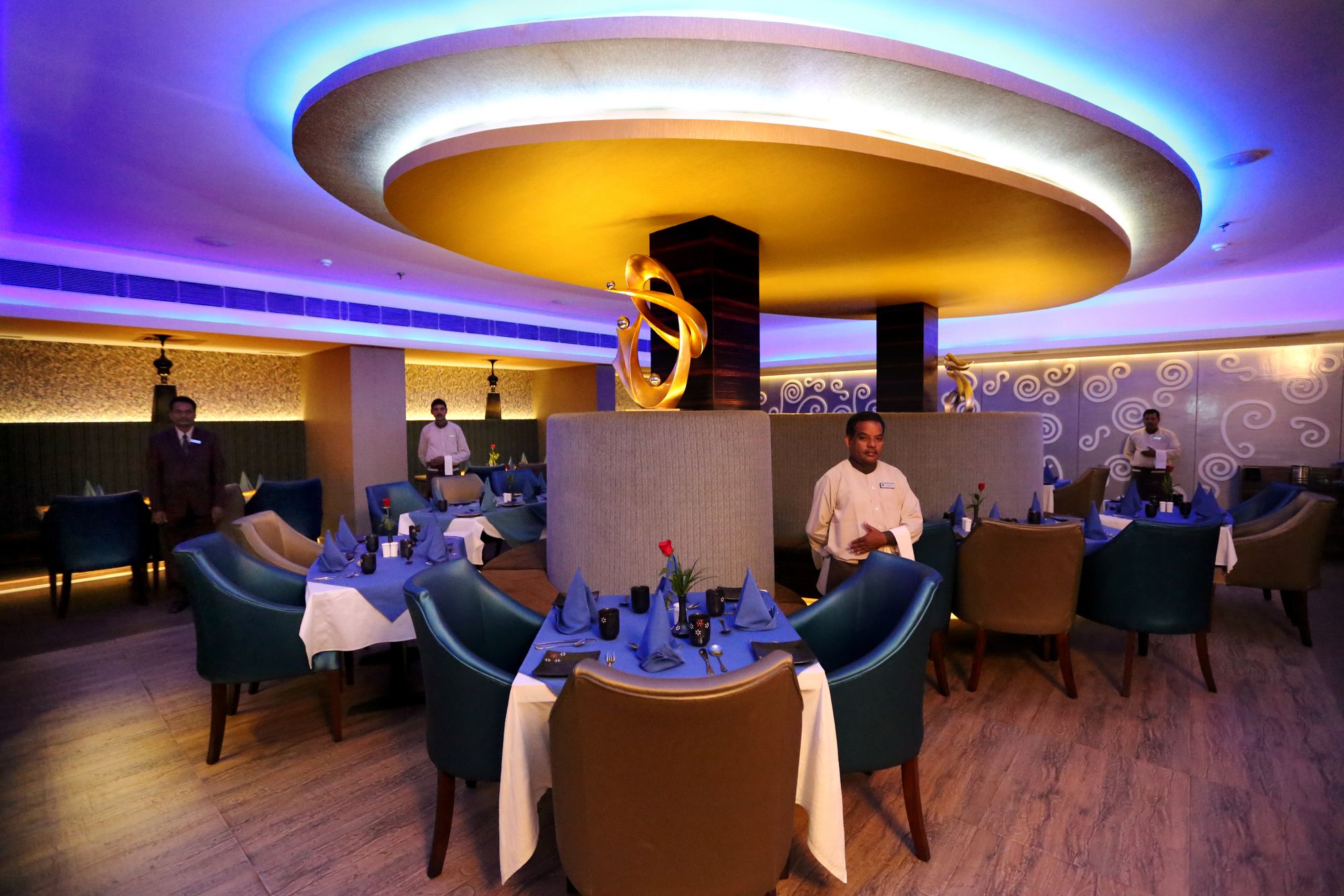 Фото Hotel Swosti Grand