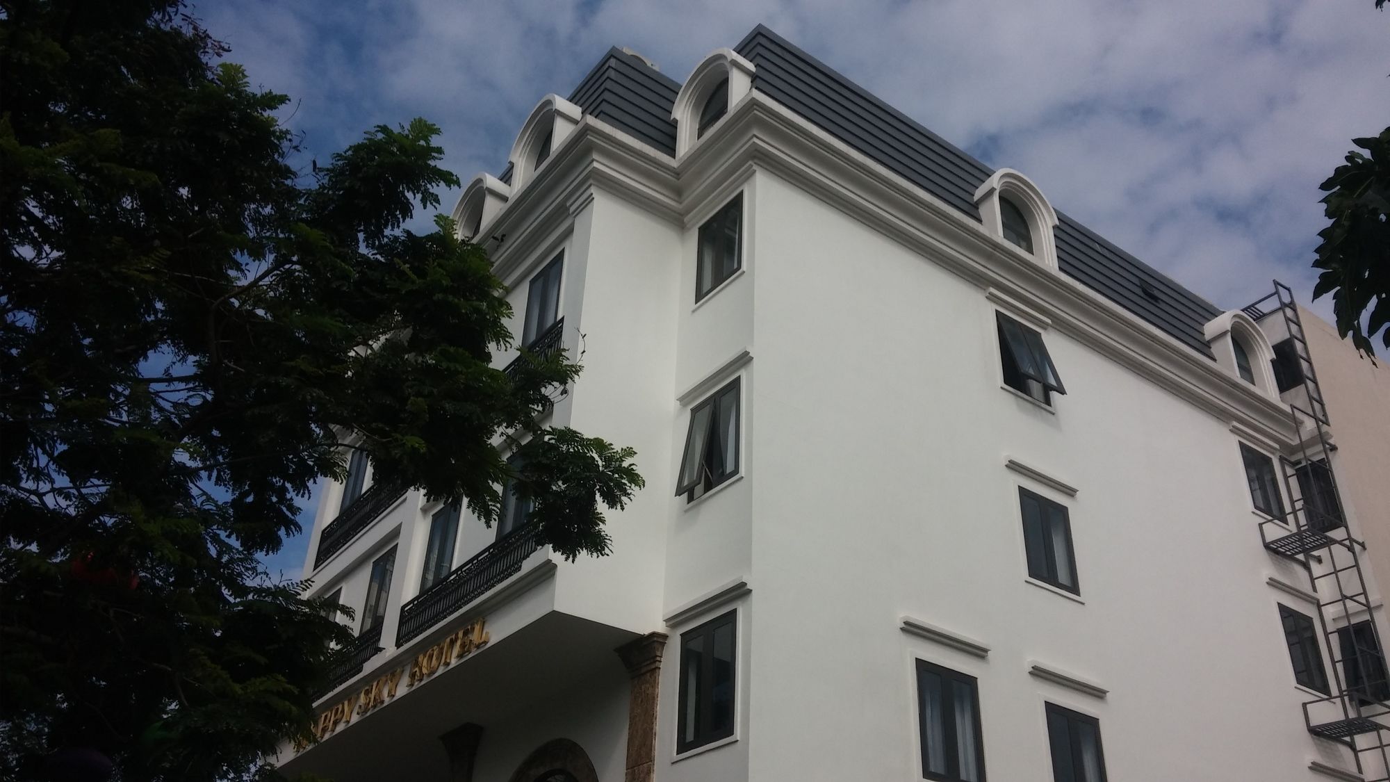 Фото Happy Sky Hotel