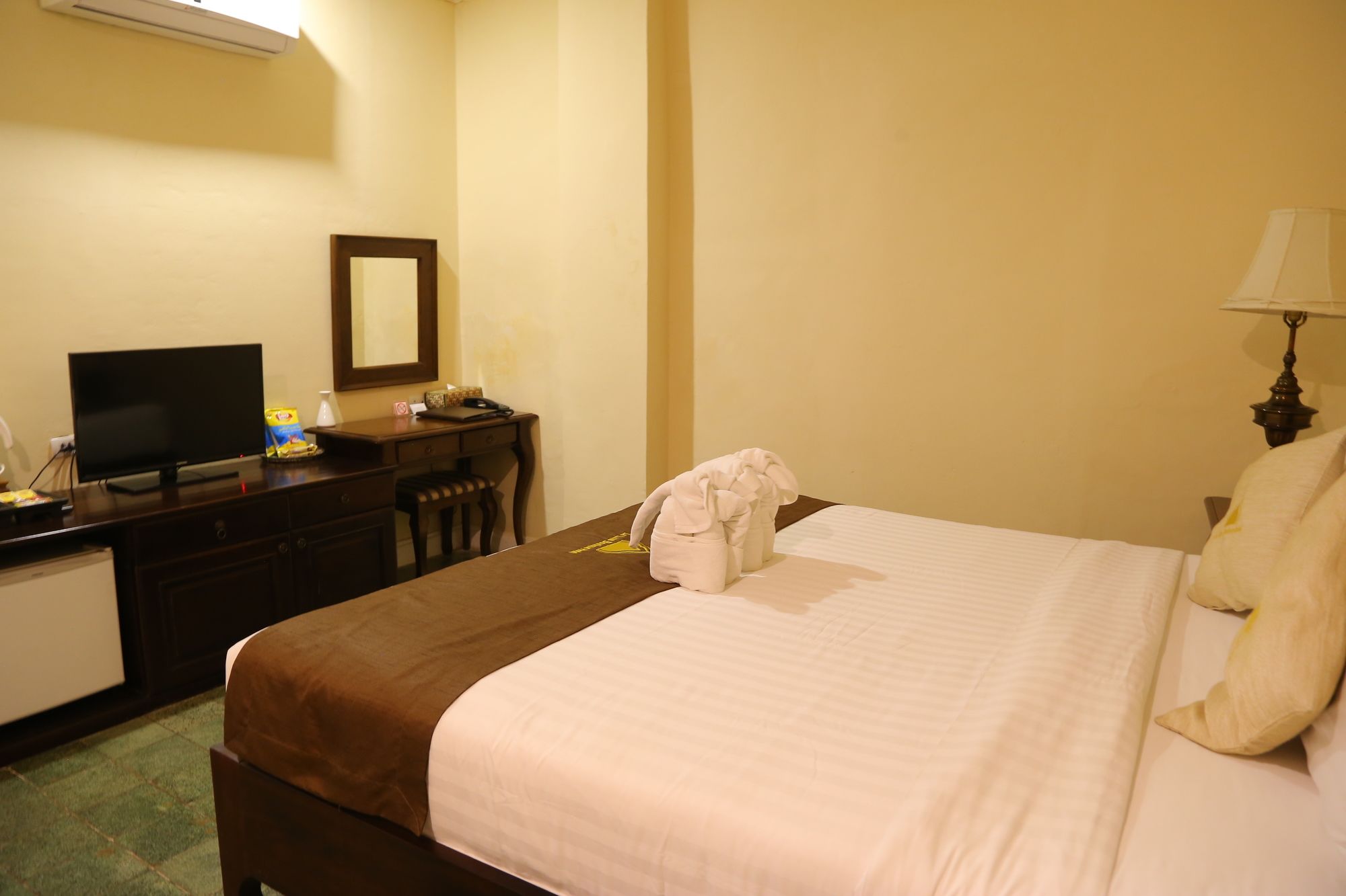 Фото Le Luxe Boutique Hotel