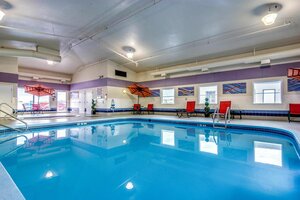 Гостиница Motel 6 Saskatoon
