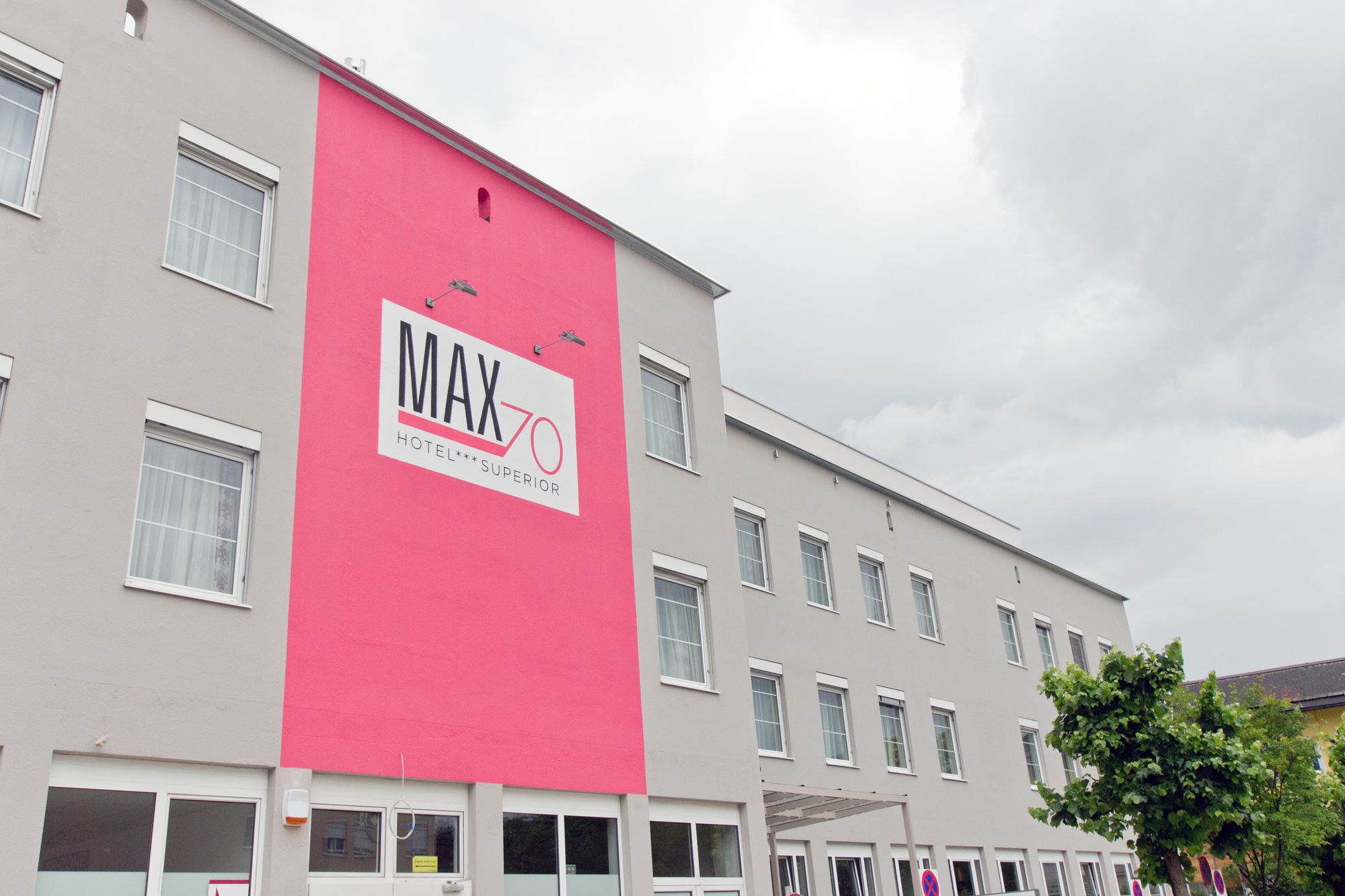 Фото Hotel Max 70