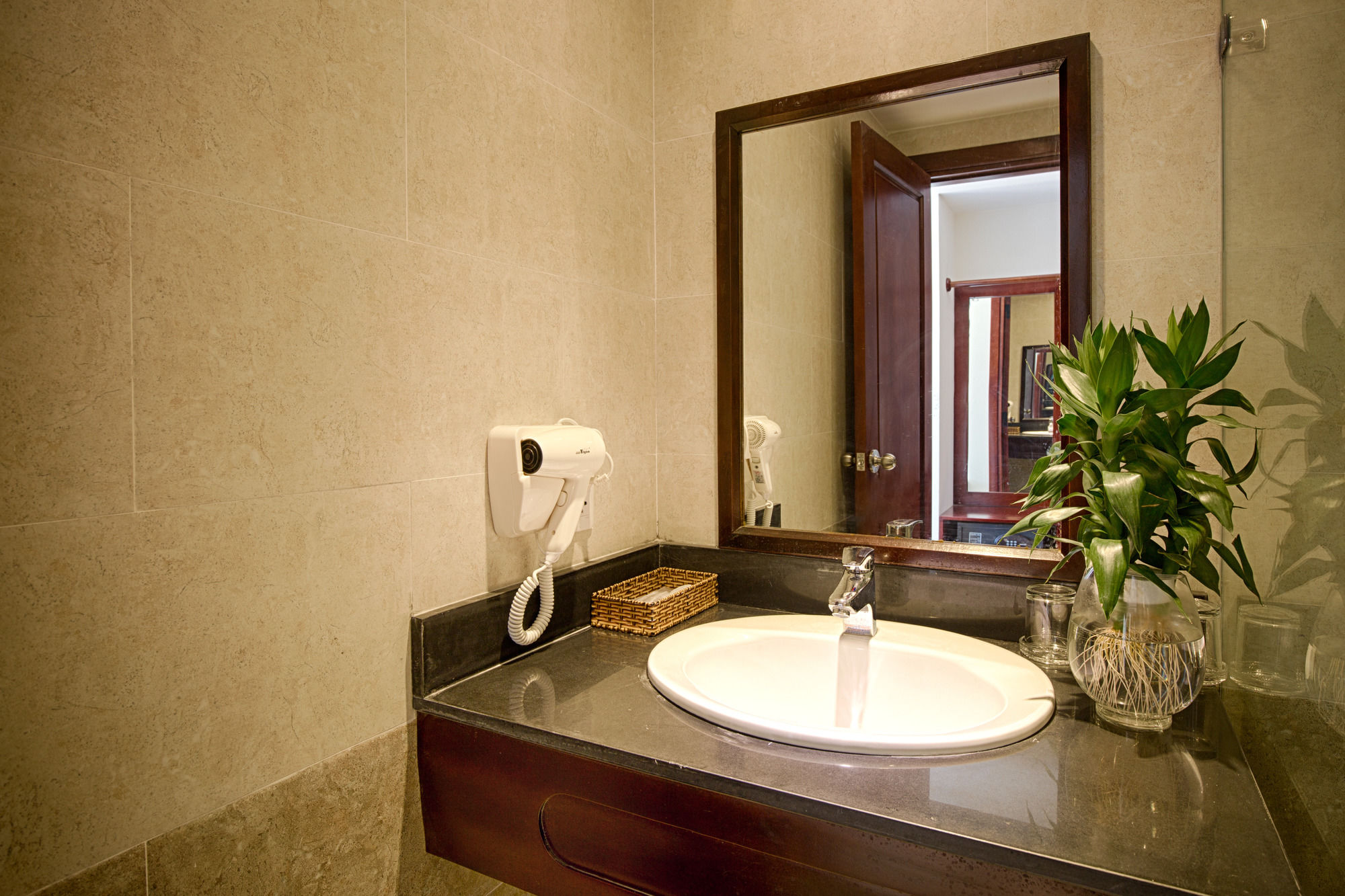 Фото Green Apple Hotel