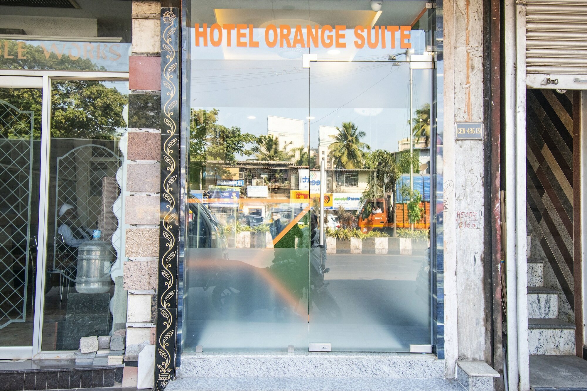 Фото Fabexpress Orange Suites