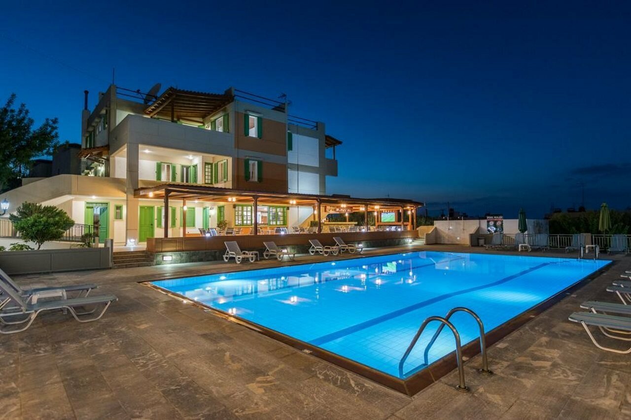 Фото отеля 2