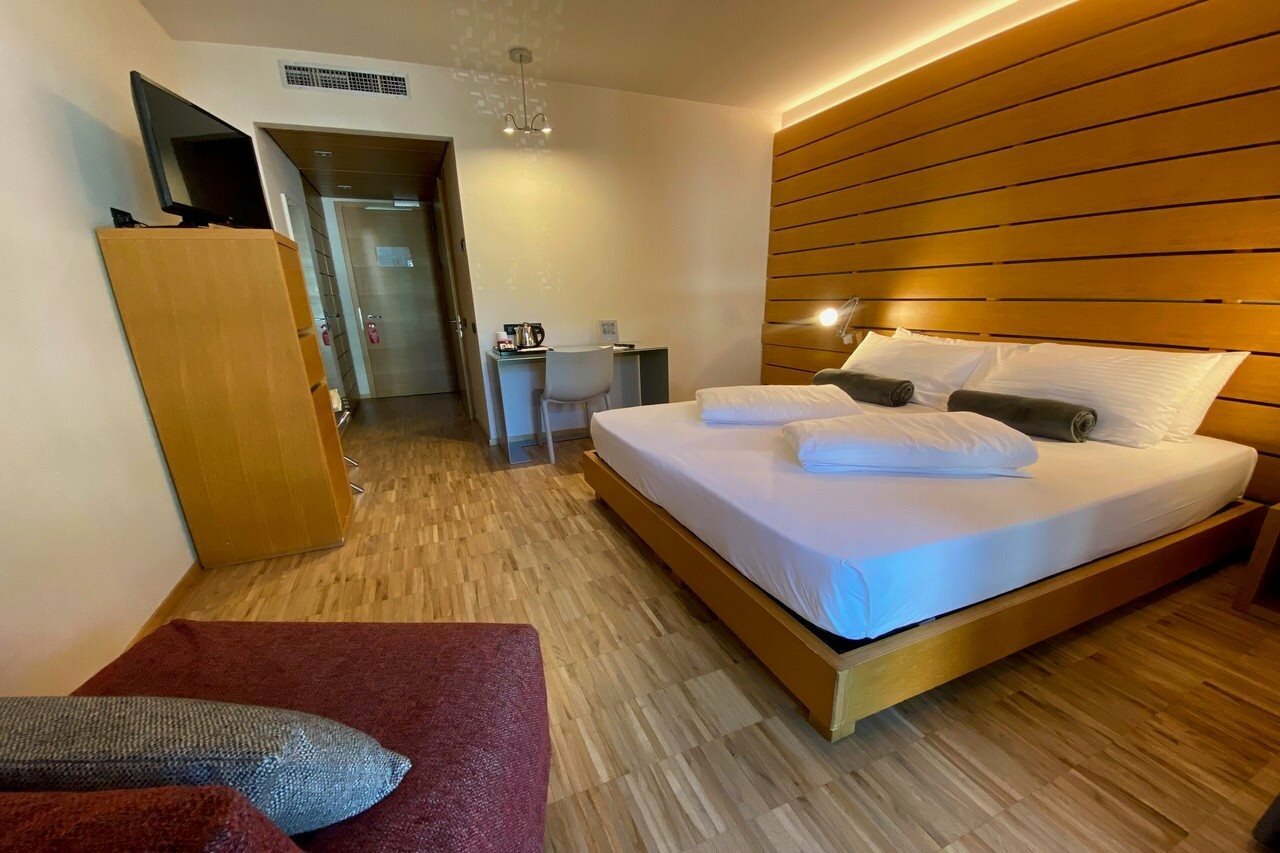 Фото Lake Front Hotel Mirage