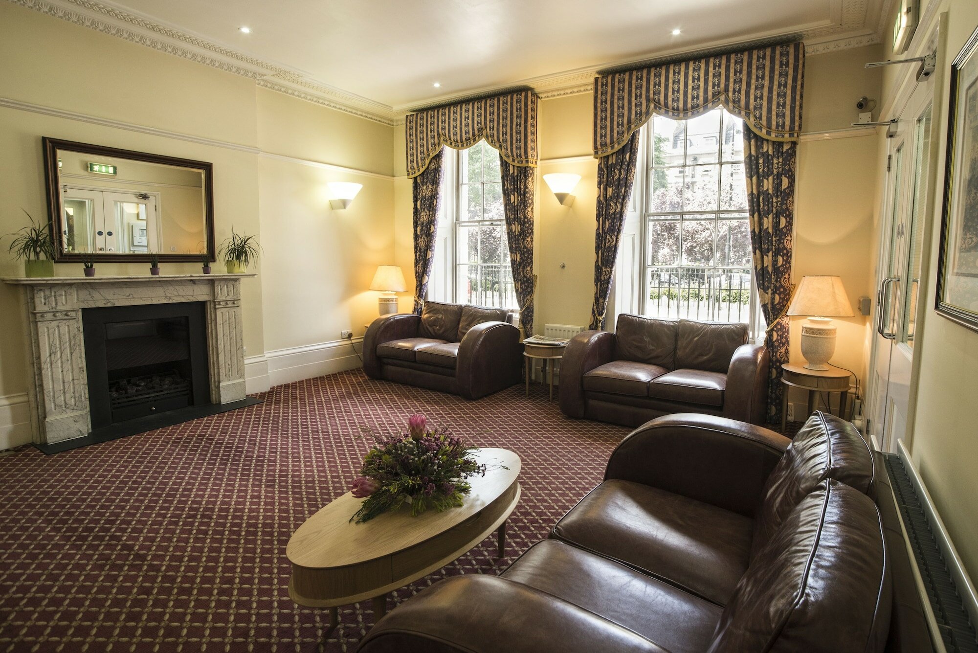 Фото The Darlington Hyde Park