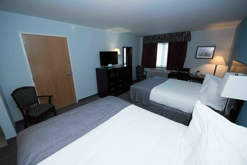 Фото Best Western New Baltimore Inn