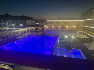 Си Бриз Резорт